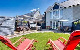 Marston Croft Cottage Spacious And Modern Hot Tub Sleeps 8 Southam By Inspire Homes